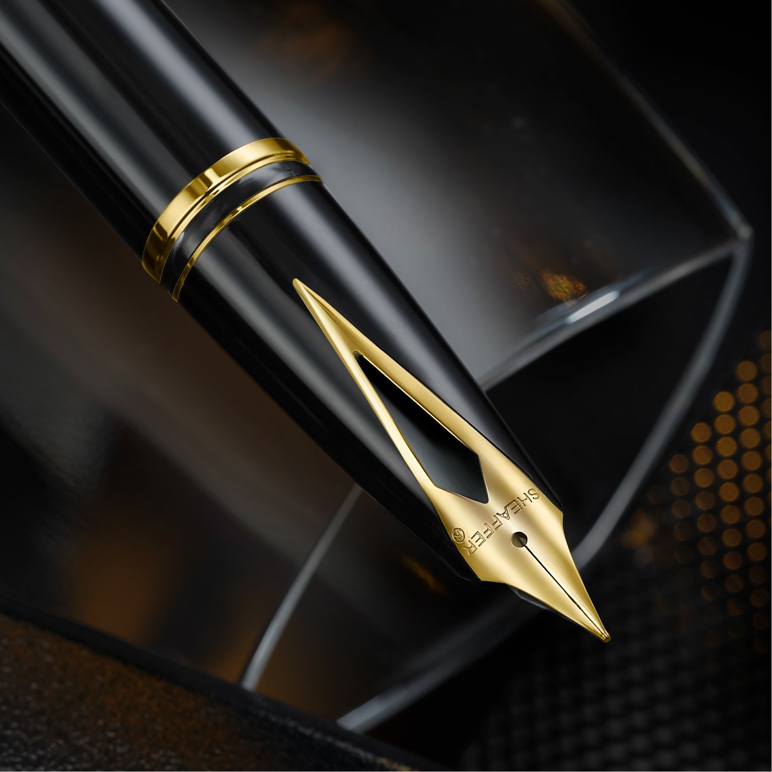 Sheaffer Legacy 9065 Glossy Black and Chrome Bi-Color Fountain Pen with 14k PVD Gold-Plated Inlaid Nib and Trims