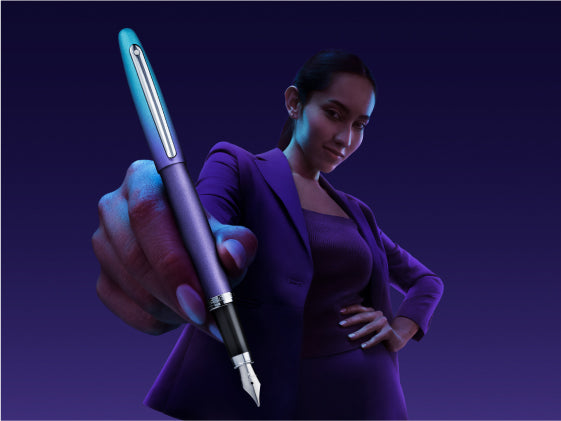 Iullia Sheferページ SHADE LINER SHIMMER BEIGE(シマーベージュ) | UZU BY FLOWFUSHI